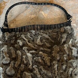 Lodi’s Elegant Faux Fur Shoulder Bag